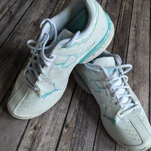 Women's Puma Tazon 6 shoe size 11
